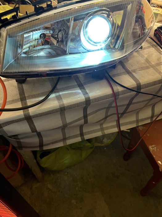 Renault Megane 2 Дорест 2003-2008 фари BI-LED,Підсвітка