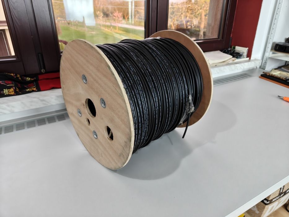 Kabel światłowodowy napowietrzny Drop 4J G.657.A2 Aramid 500m
