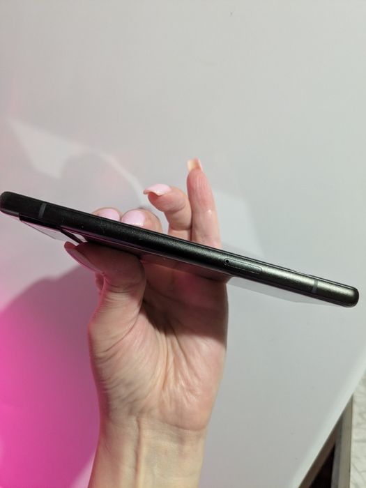 Телефон Google pixel 6a