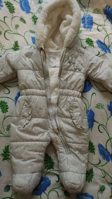 Зимний комбинезон, шапочка)