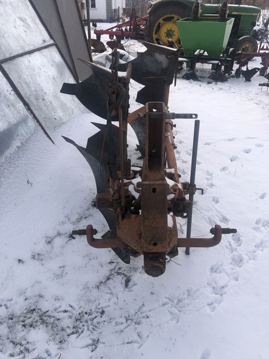 Двохкорпусний перекидний плуг