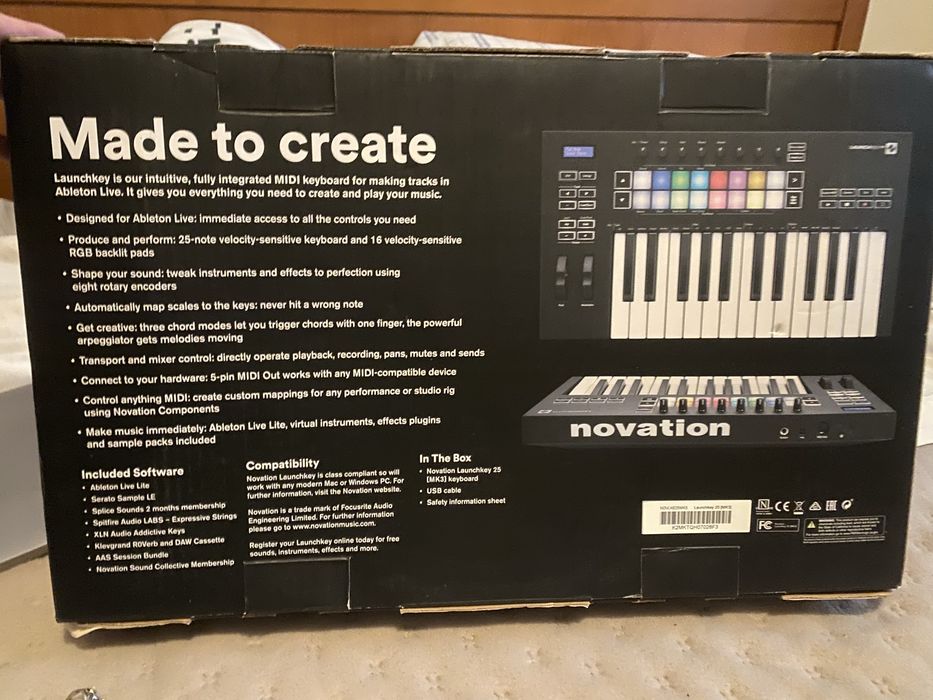 Novation Launchkey 25 MK3 NOVO