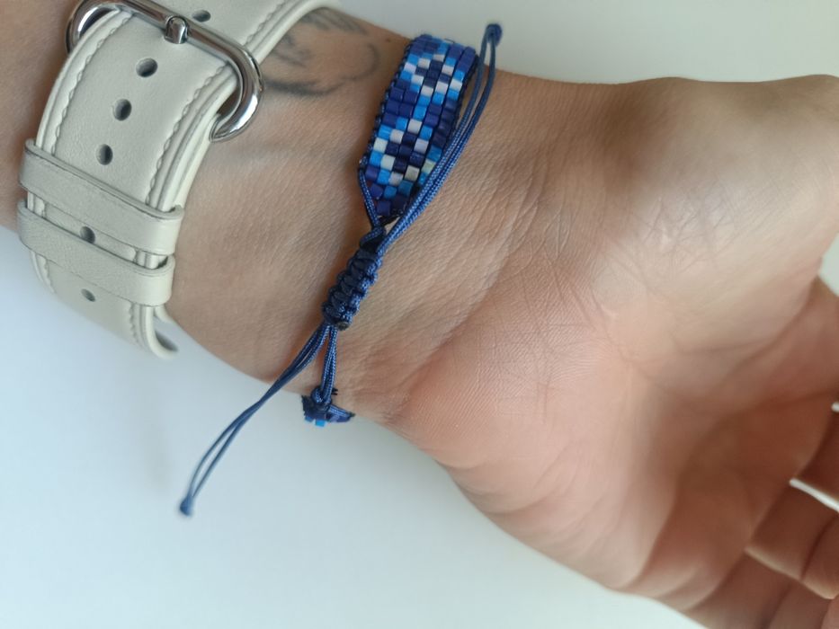 Niebieska bransoletka boho wykonana z koralików