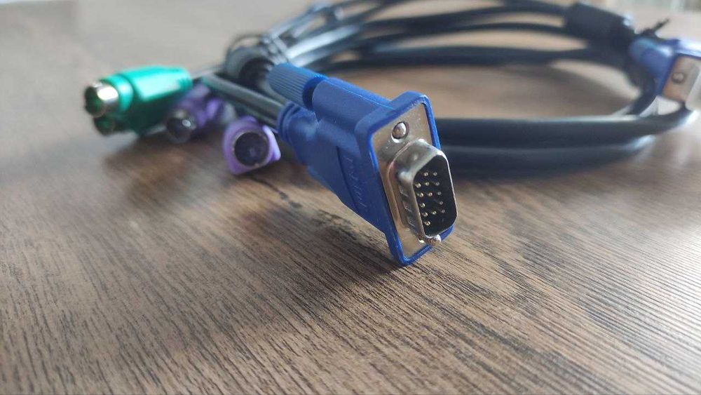 Продам комплект кабелей D-Link DKVM-CB для KVM-переключателей, 1.8м