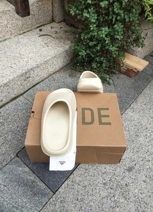 adidas Yeezy Slide Bone R.46