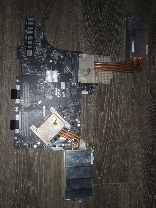 Материнська плата iMac 27 2011 (A1312) з процесом i5 та радіаторами