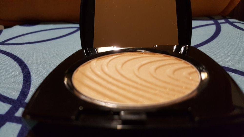 Pó iluminador Avon64286299090690121