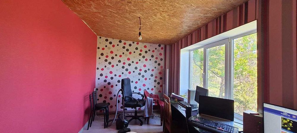 Продам будинок м. Зміїв біля річки!