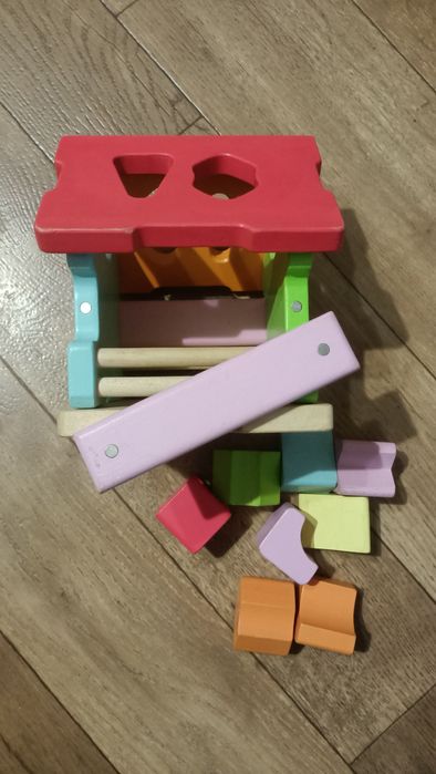 Іграшки дитячі, пазли, сортер дерев'яний, фігури