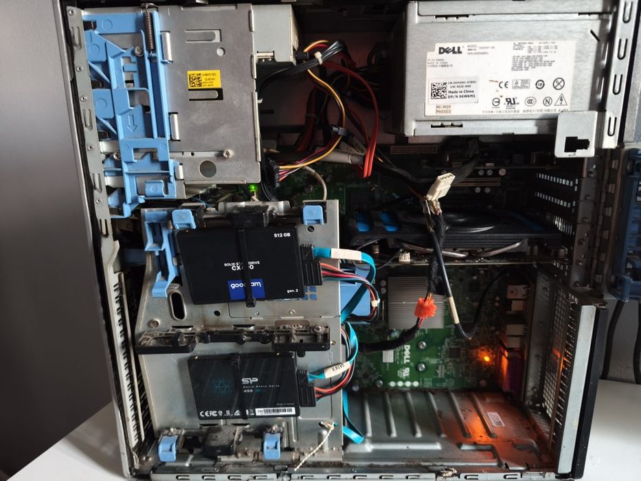 Dell Xeon X560 12GB RAM GTX 650 TI Monitor 22 Mysz Rival 3