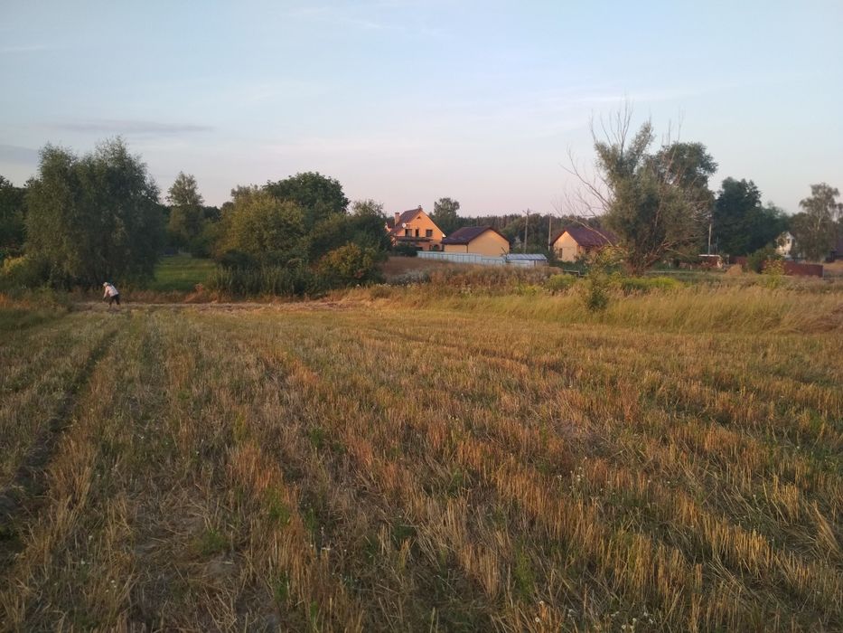 Продаж землі, нерухомість