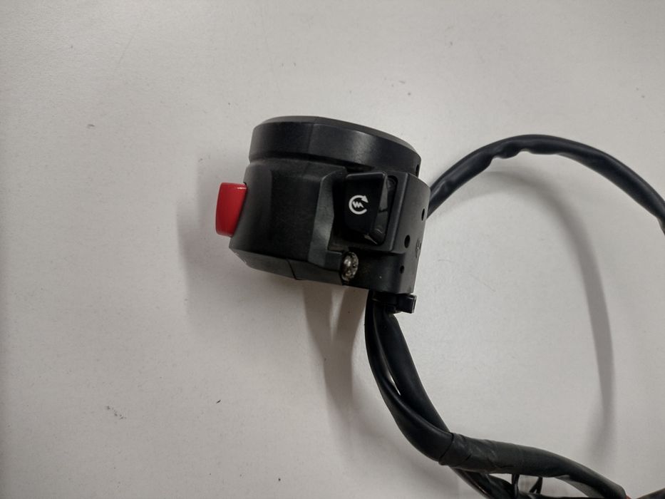 Włączniki prawy do Suzuki v-strom 650