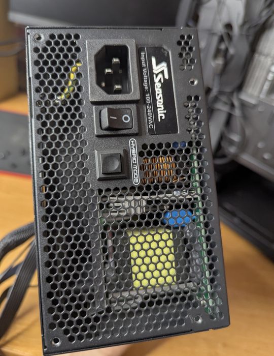 Блок питания Zseasonic FOCUS GX-750 80+ gold