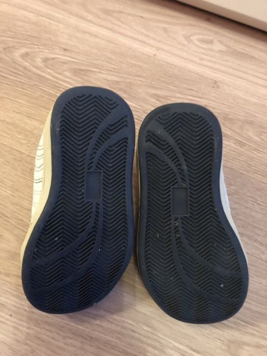 Buty sneakersy rozmiar 22