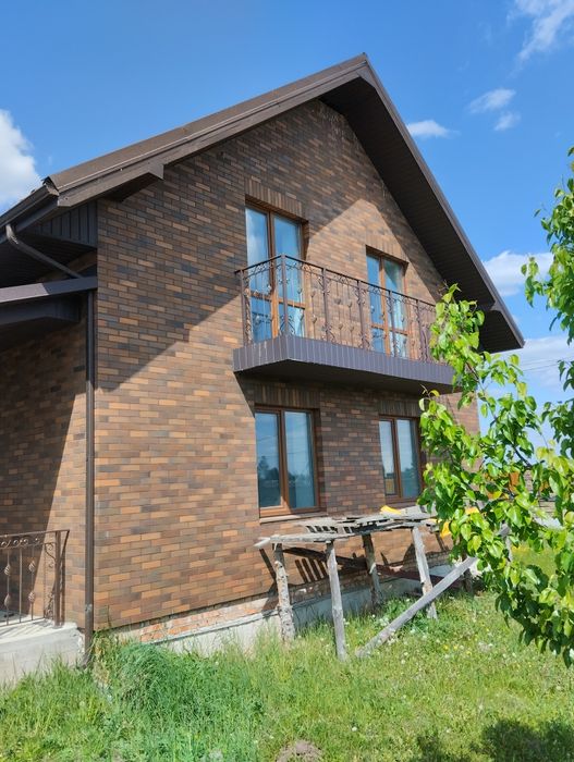 Продаж будинку в с. Новостав