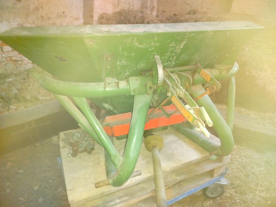 Rozsiewacz nawozów Amazone ZA-F 603