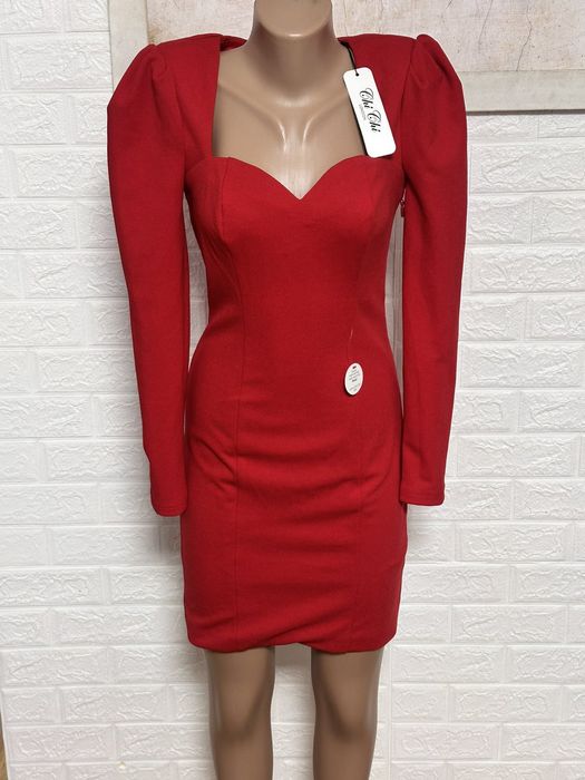 Платье футляр красное.Красное платье