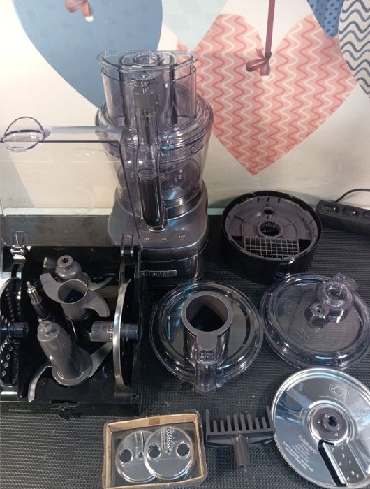 Profesjonalny robot Cuisinart Expert to robot kuchenny o mocy 550W