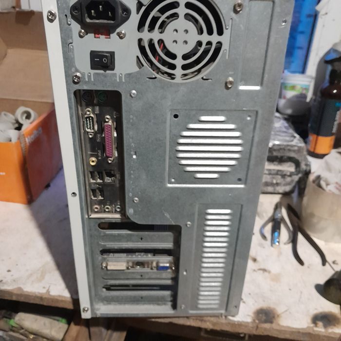 Продам настольный компьютер.
