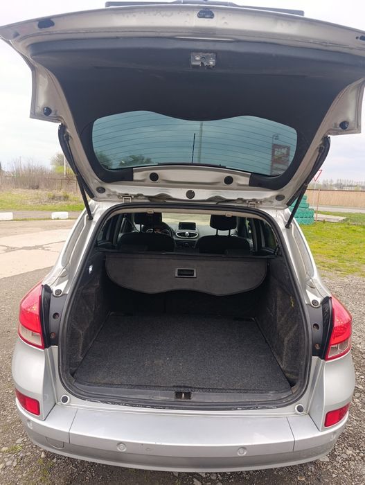 Продам renault clio гарний стан обслужена