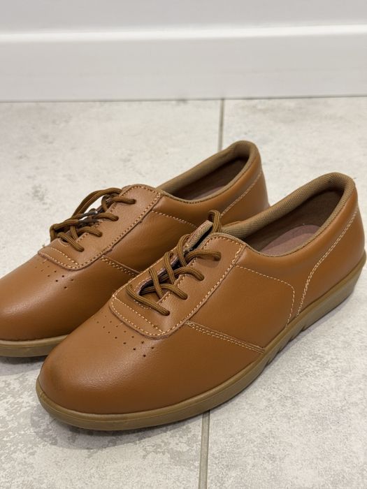 Brązowe buty damskie 38