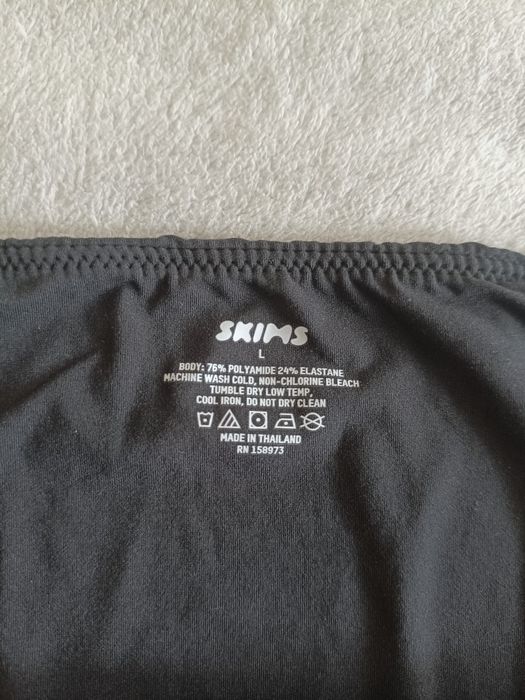 Skims p.M/L оригінальна міні сукня халтер з вирізами