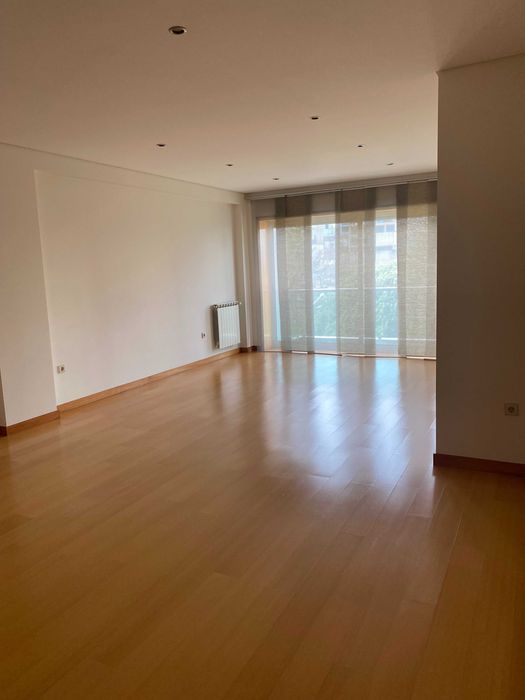 Apartamento T3 para Arrendar - Fraião