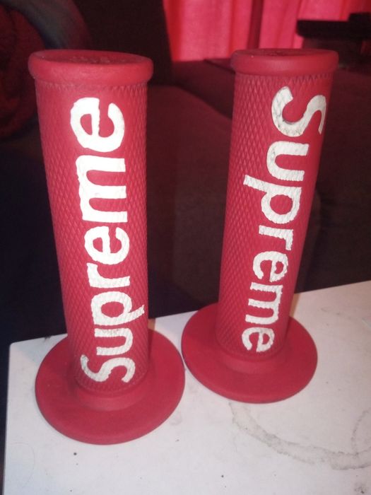 Punhos para volante Supreme originais