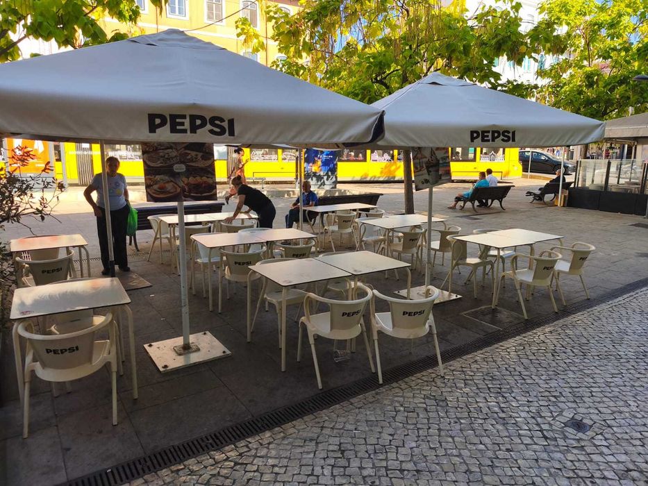 Restaurante em funcionamento - Trespasse em Alcântara | 189 m² e esplanada