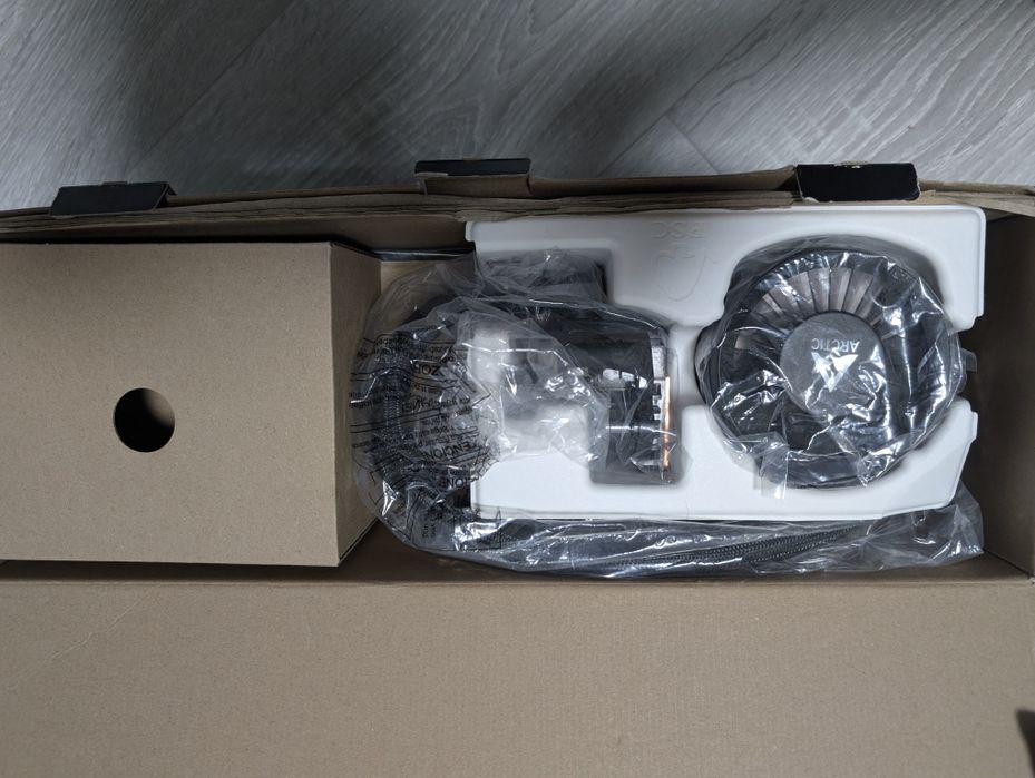 Arctic Liquid Freezer III 360 black на гарантії