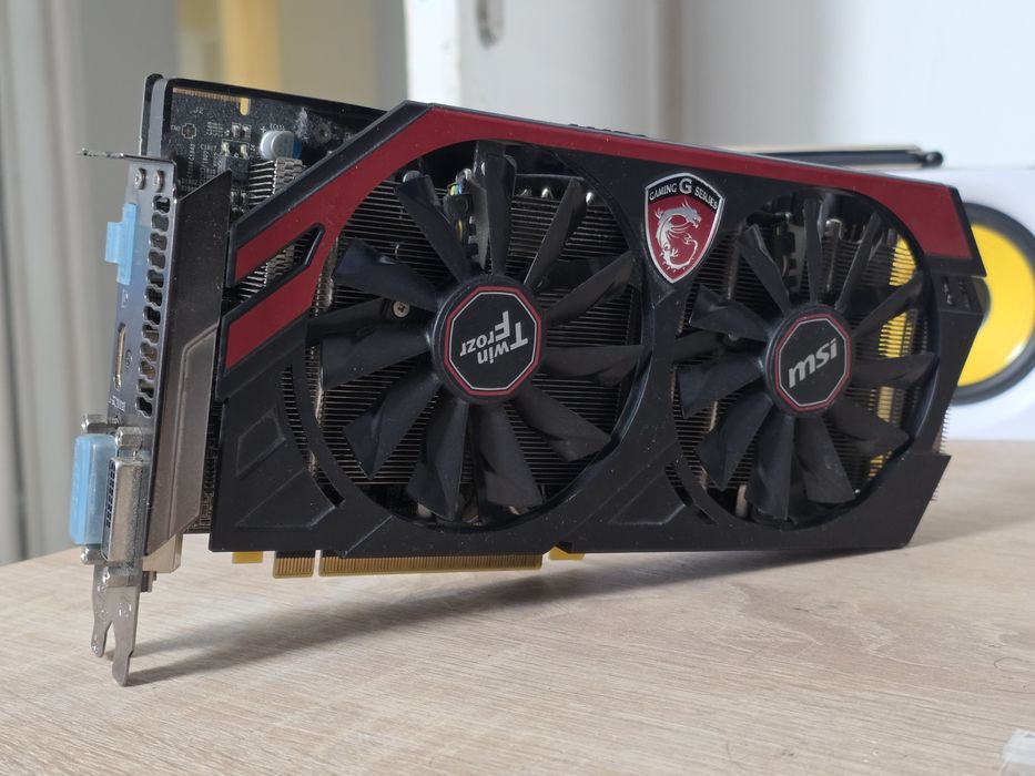 MSI TwinFrozr AMD Radeon R9 270X