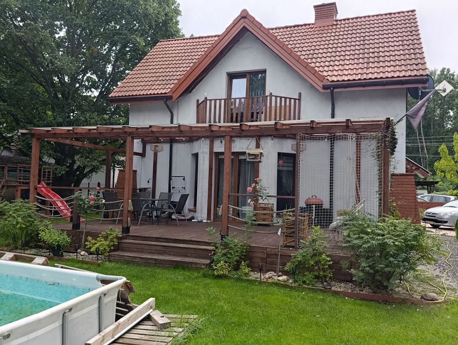 Dom w Milanówku w spokojnej okolicy