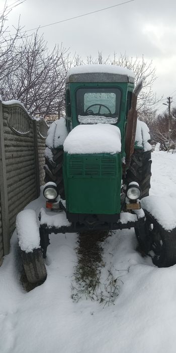 Трактор т40  на ходу в робоче стані