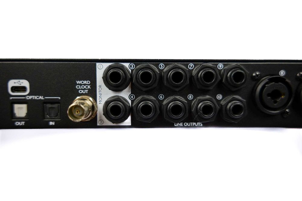 Focusrite Clarett 8pre interface audio