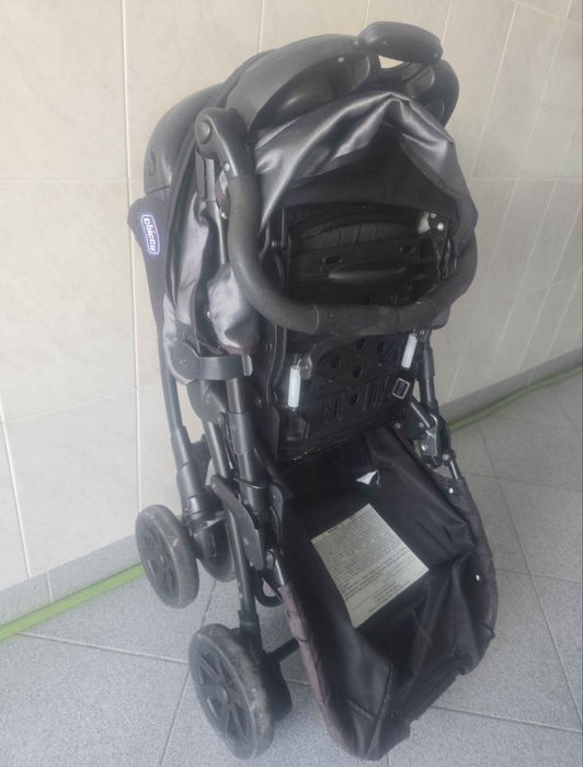 Stroller512087806927196164