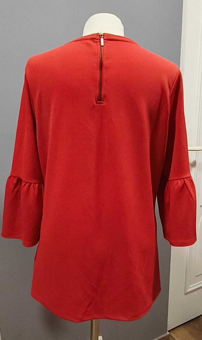 Elegancka bluzka z rękawem 3/4 i falbaną - r. XL