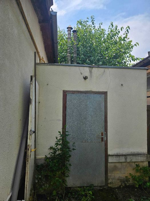 Цікава локація, 900 метрів від термальних басейнів.