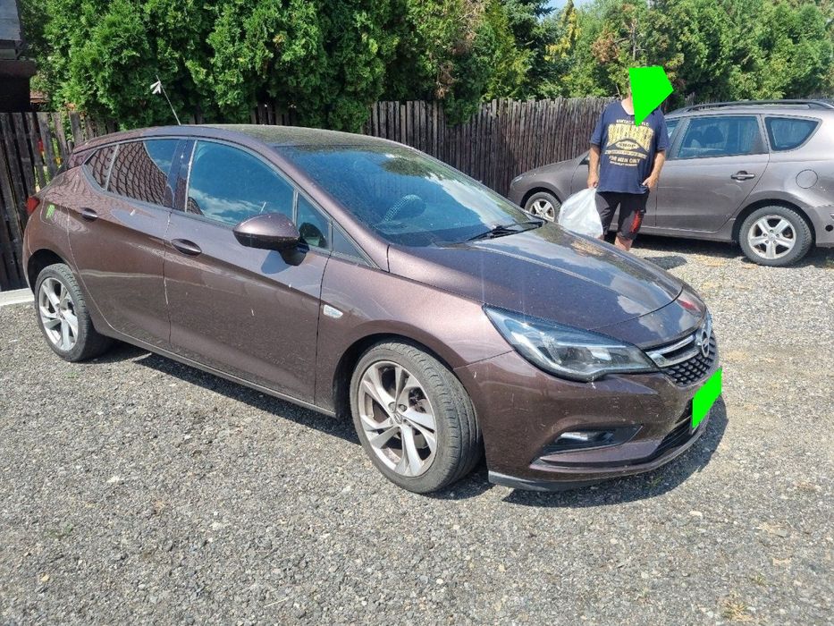 Opel Astra 1.6 biturbo uszkodzony  lewy przód