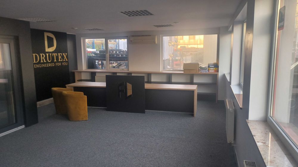 Wynajmę lokal biurowo-handlowy