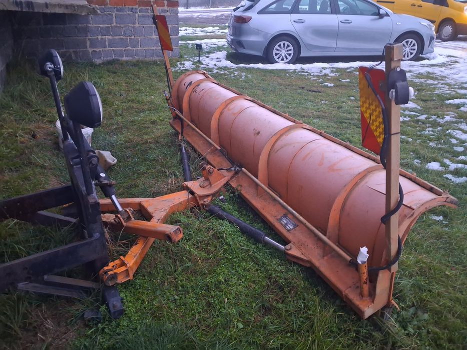 Pług do odśnieżania