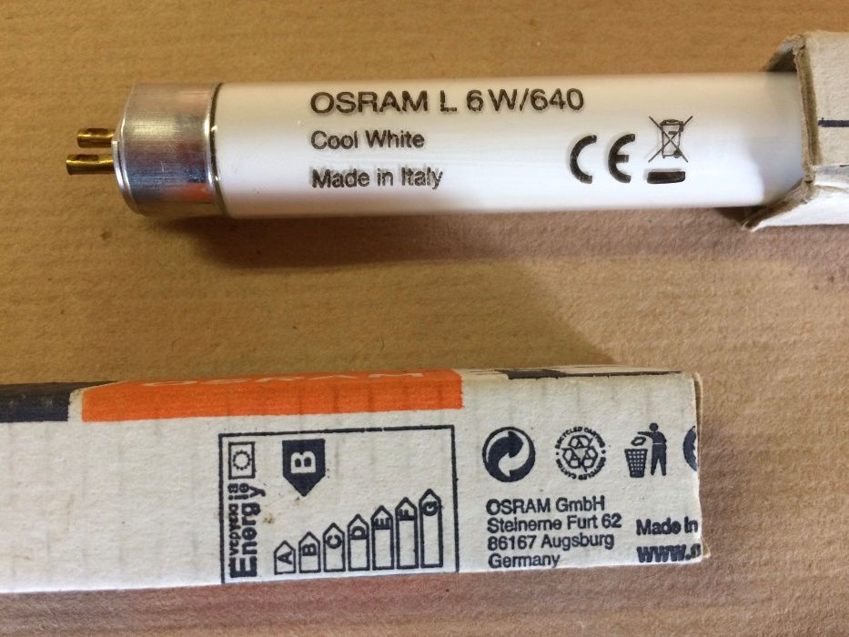 2 Lâmpadas fluorescentes OSRAM L6W/640