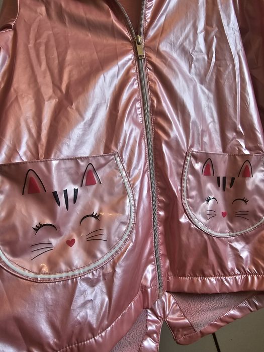 Piękna kurtka wiatrówka