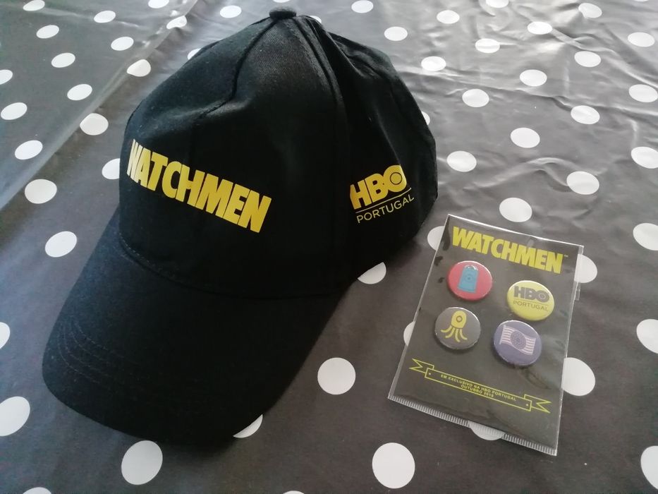 Watchmen boné e crachás + Oferta