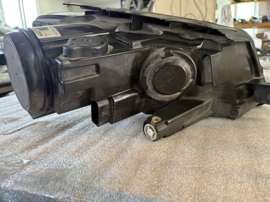 Фара ліва Volkswagen passat  b6 3C0 941 005 T