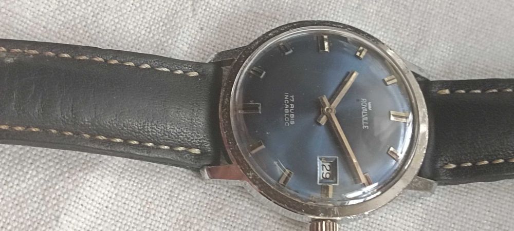 Royalville Suiço de corda manual