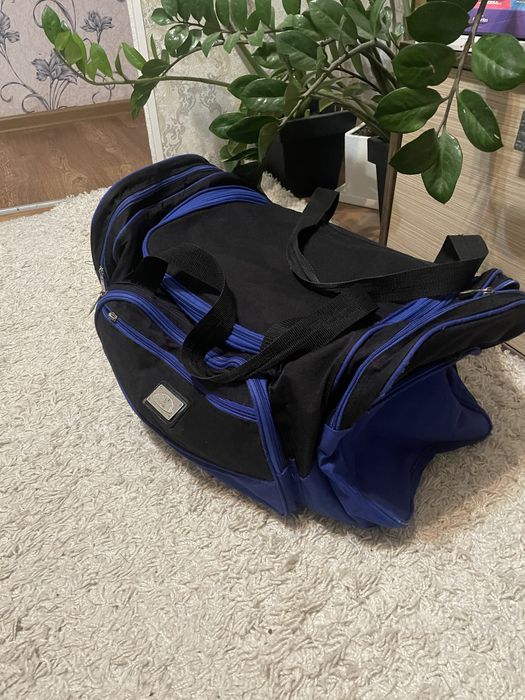 Продам сумку дорожню бу.