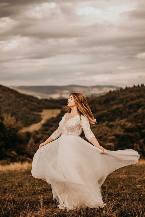 Suknia ślubna koronka i tiul. Elizabeth Passion 4424T