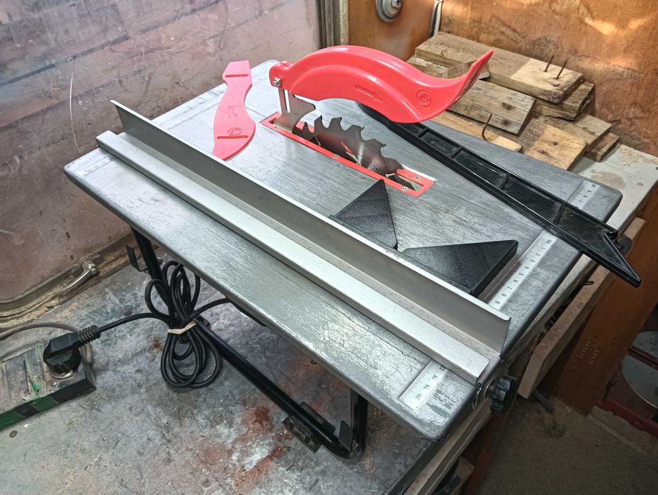 Widia  Piła  1050W 230V pilarka piłka stołowa