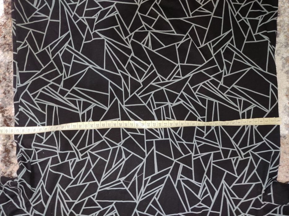 Нова футболка з довгим рукавом