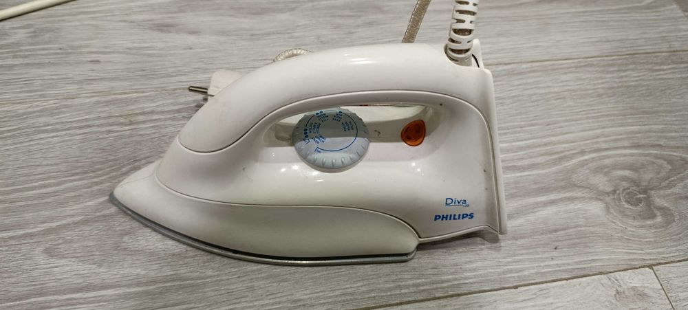 Утюг Philips DIVA 135